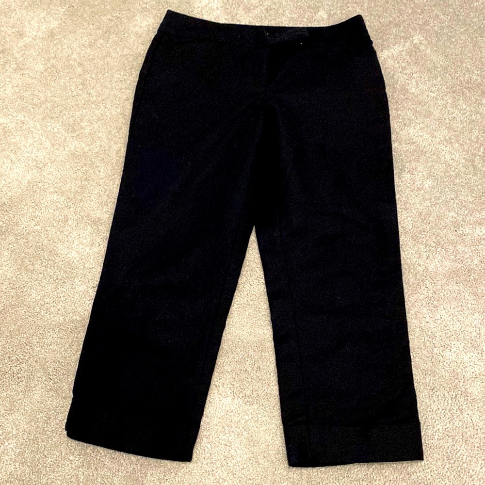 Ann Taylor size 4 capri pants in black